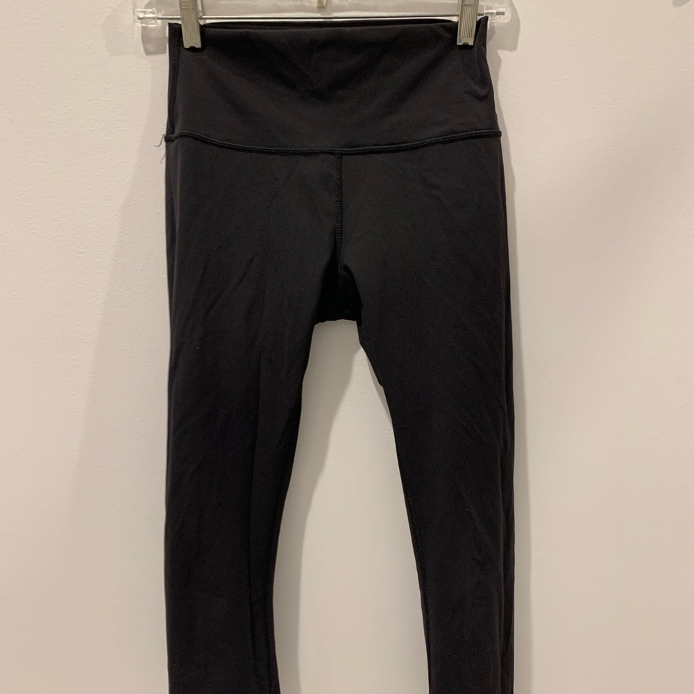 Lululemon Wunder Under Leggings (cropped)